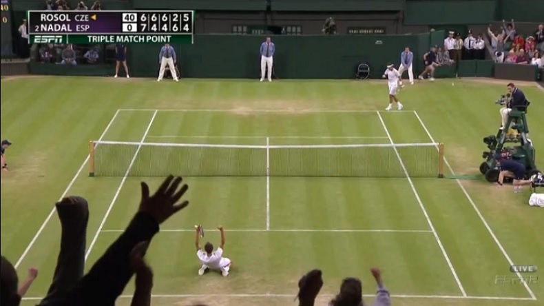 Lukas Rosol n'a mis quasiment que des coups gagnants sur son service dans le cinquième set contre Nadal à Wimbledon. Lukas Rosol n'a mis quasiment que des coups gagnants sur son service dans le cinquième set contre Nadal.