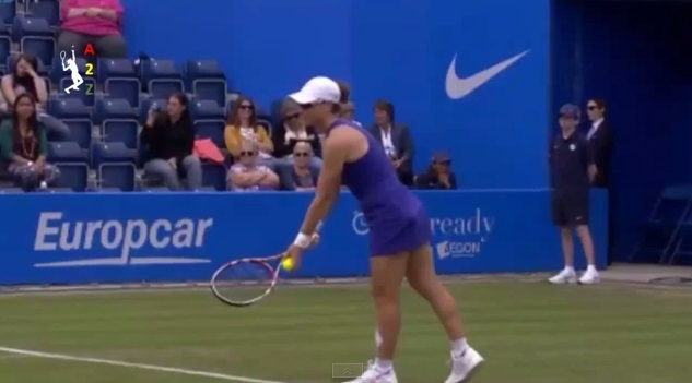 Samantha Stosur claque quatre aces à la suite contre Christina McHale au tournoi de Birmingham 2014.
