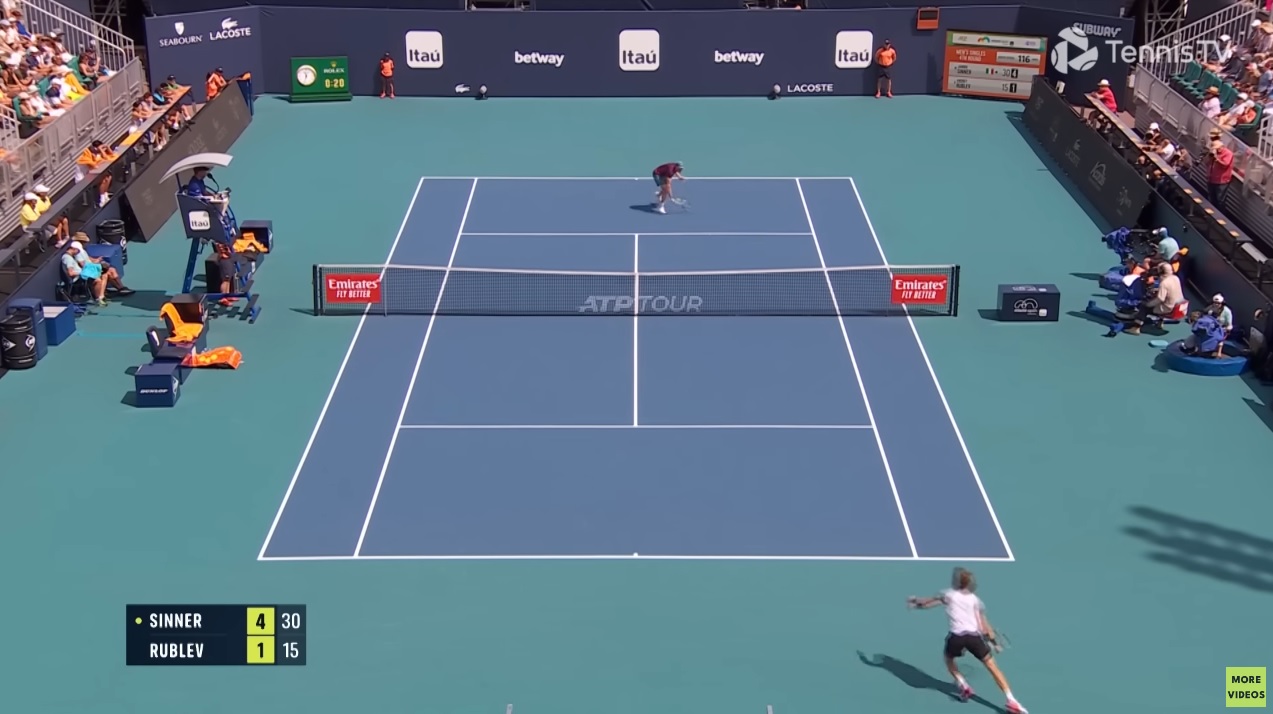 Jannik Sinner a été injouable contre Andrey Rublev au Masters de Miami 2023.