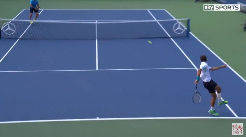 Ce coup dans le dos de Tommy Robredo vend du bonheur.