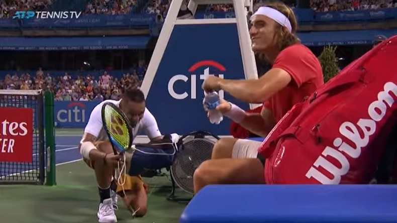 Le prince charmant Nick Kyrgios a retrouvé la chaussure de Cendrillon Tsitsipas à Washington.
