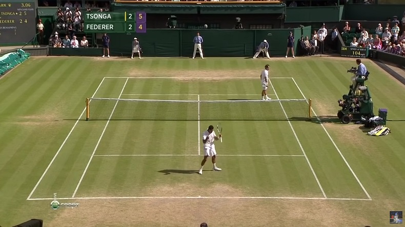 Jo-Wilfried Tsonga joue un tennis incroyable pour battre Roger Federer en quarts de finale de Wimbledon 2011, après avoir été mené 2 sets à 0.
