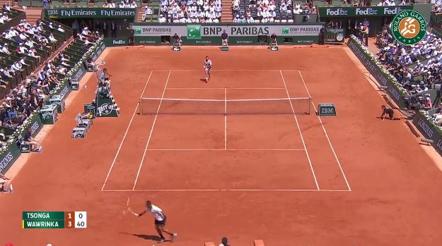 Un passing de revers à une main monstrueux de Jo-Wilfried Tsonga.