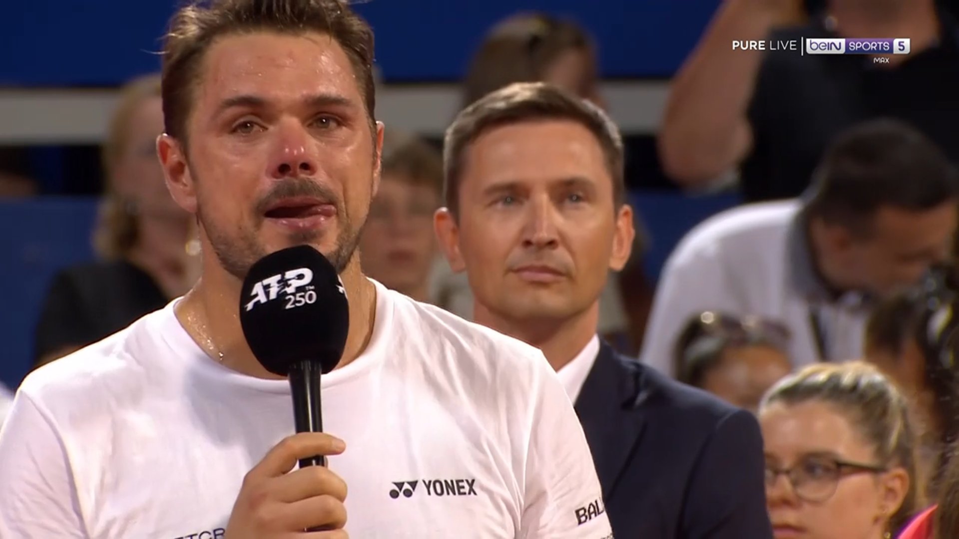 L'émotion de Stan Wawrinka après sa défaite en finale du tournoi d'Umag 2023.
