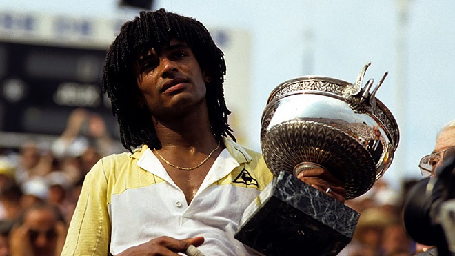 Yannick Noah fait chavirer la France en remportant Roland-Garros.