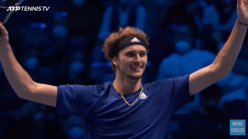 Alexander Zverev a livré un match superbe contre Daniil Medvedev pour gagner le Masters 2021.