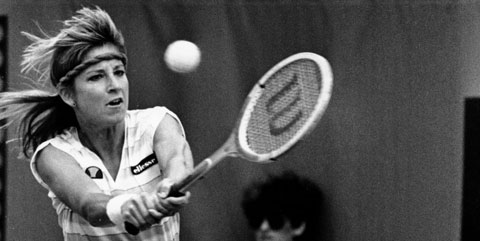 Chris Evert et son fameux revers à deux mains (DR).