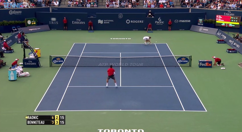 Un passing exceptionnel de Julien Benneteau en demi-volée de revers au Masters 1000 de Toronto 2014.